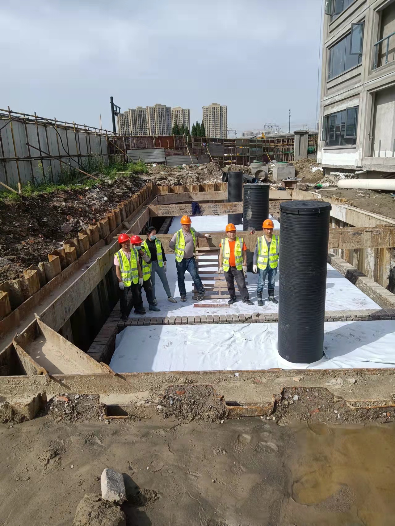 1649296964104805.jpg 44.jpg